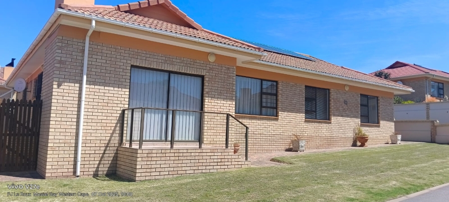 To Let 3 Bedroom Property for Rent in Linkside Western Cape